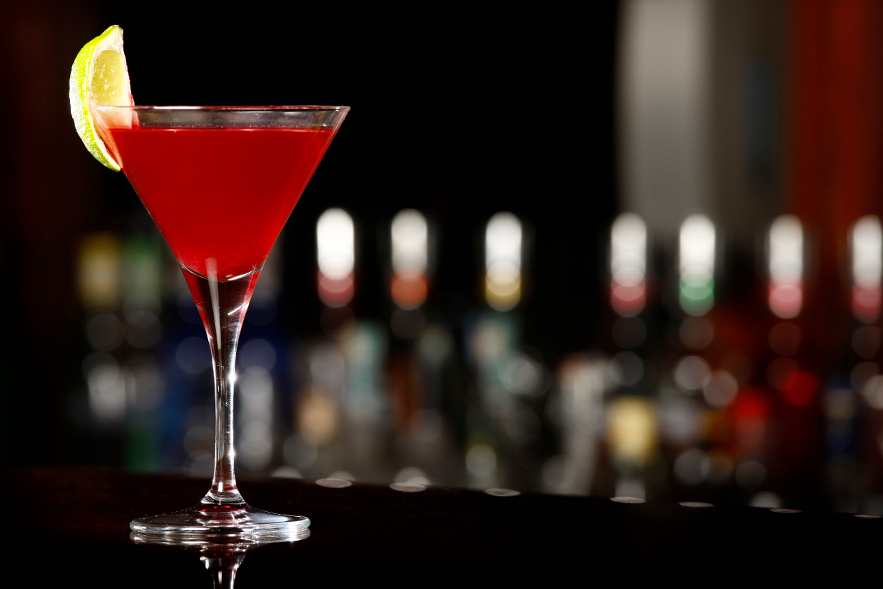 Bar Treze e Adeh oferecem curso de bartender para travestis e transexuais em Floripa