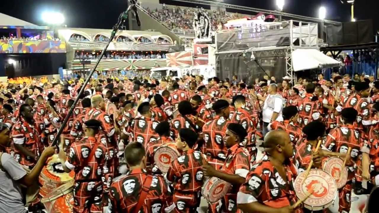Bateria do Salgueiro desfilará como a travesti de Geni, de A Ópera do Malandro, no carnaval do Rio de Janeiro