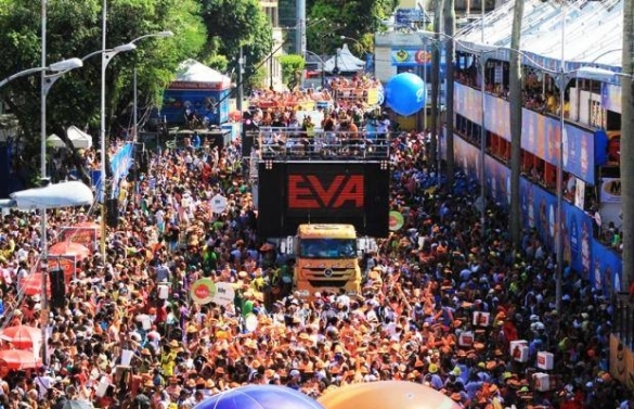 Carnaval 2018: folião gay é espancado por segurança do Bloco Eva em Salvador