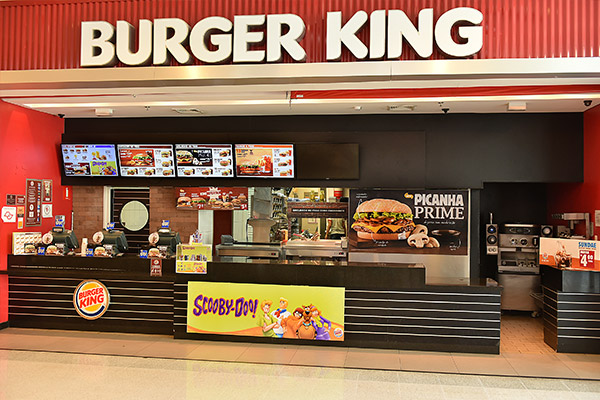Burger King vai distribuir 100 mil coroas arco-íris na Parada LGBT de São Paulo