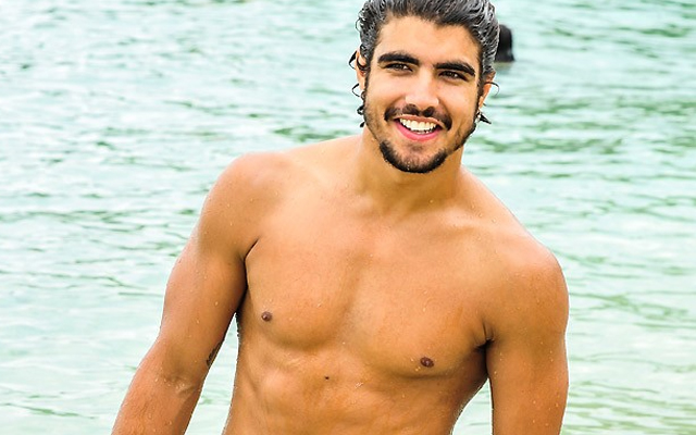 Caio Castro respondeu comentário preconceituoso no Instagram que o chamou de gay