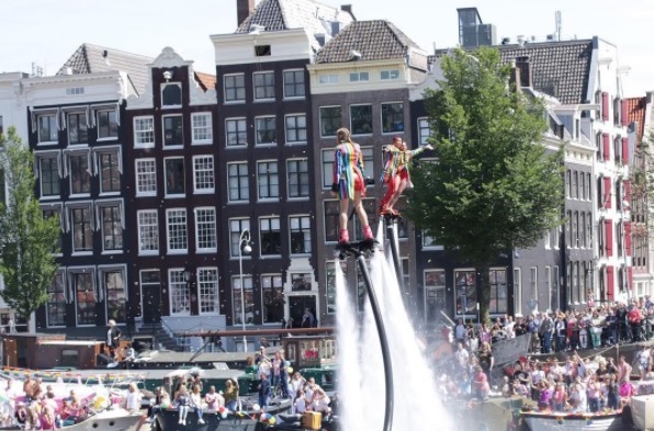 Parada LGBT de Amsterdam 2017: imagens da Canal Parade