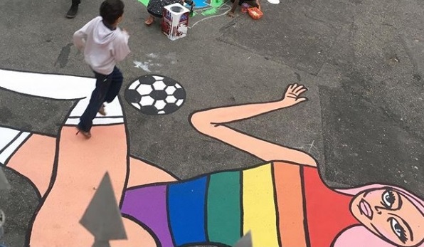 Pabllo Vittar: pintura da drag queen ilustra rua da Casa 1