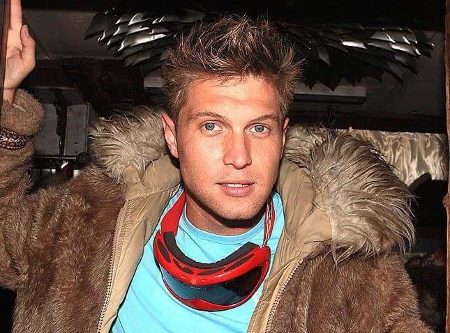 Charl Van Den Berg, Mr. Gay World de 2010, morreu vítima de um linfoma