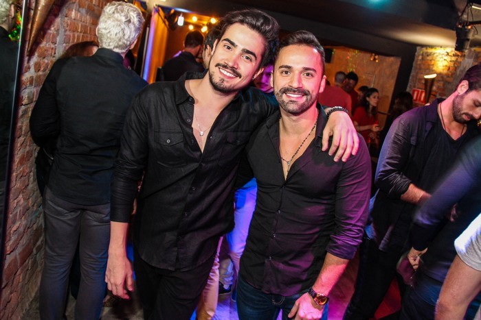 Claudio Junior e Felipe Gaia organizam a festa Gentleman no Boteco do Massay, bar e barbearia gay dos Jardins