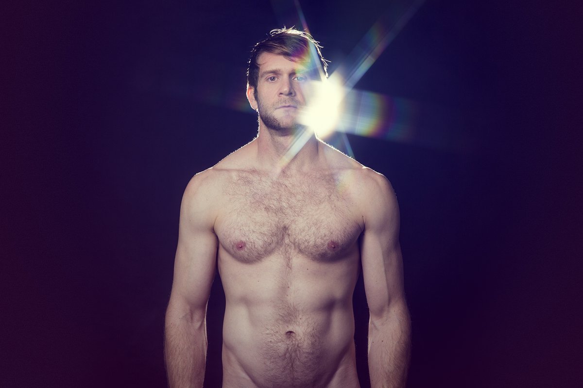Ator pornô gay Colby Keller declara voto em Donald Trump