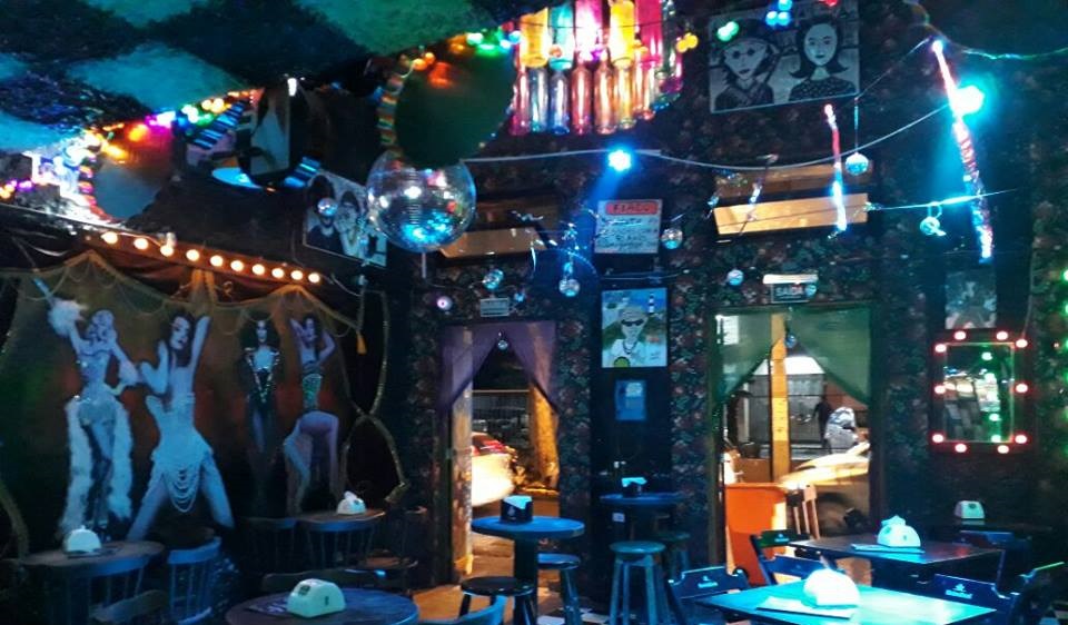 Conchittas Bar: endereço LGBT tradicional do Recife