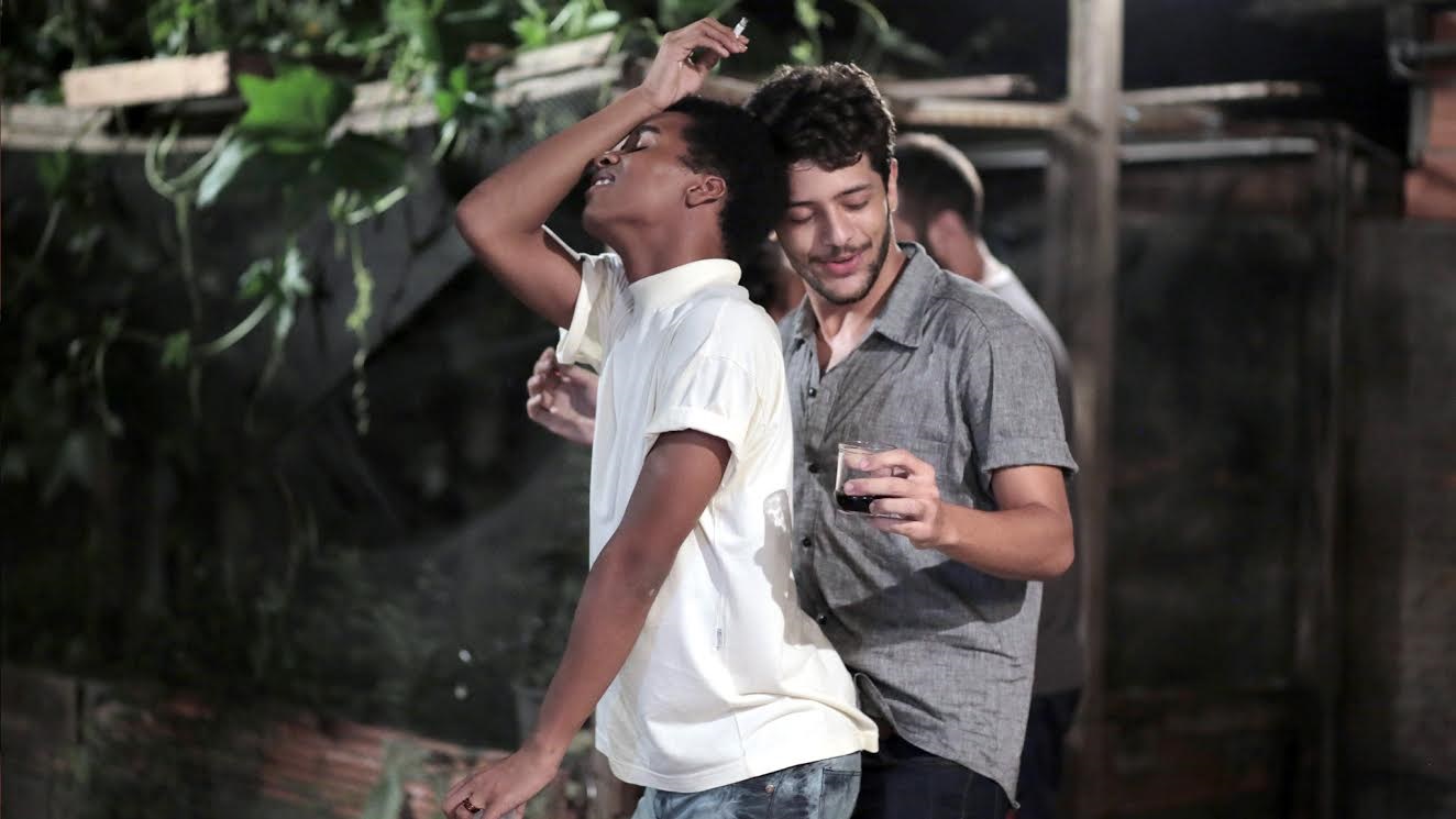 Kelner Macedo estrela o filme sobre gay nordestino 'Corpo Elétrico', de Marcelo Caetano