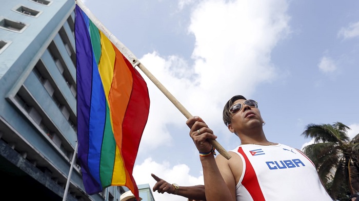 Nova Constituição de Cuba prevê legalização do casamento gay