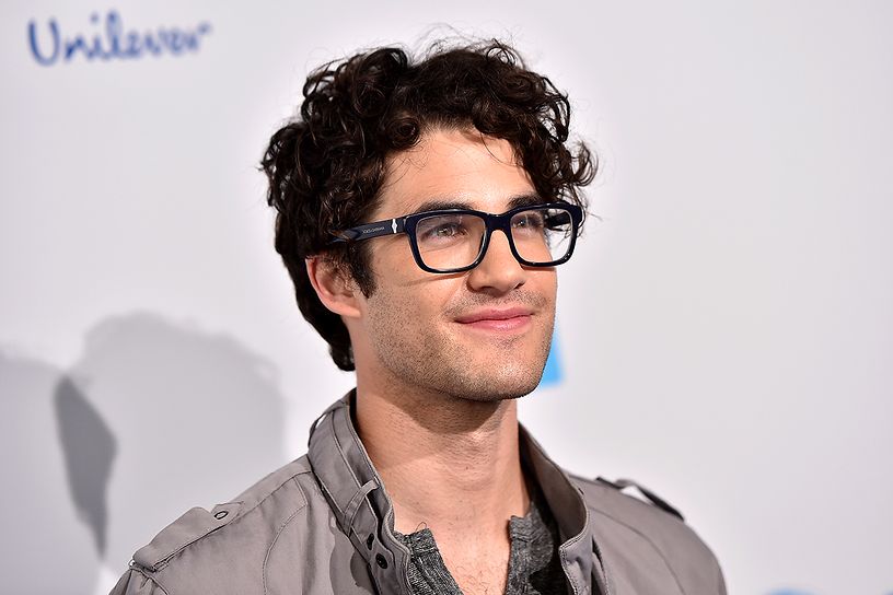 Darren Criss será o serial killer gay Andrew Cunanan que matou Gianni Versace na série American Crime Story