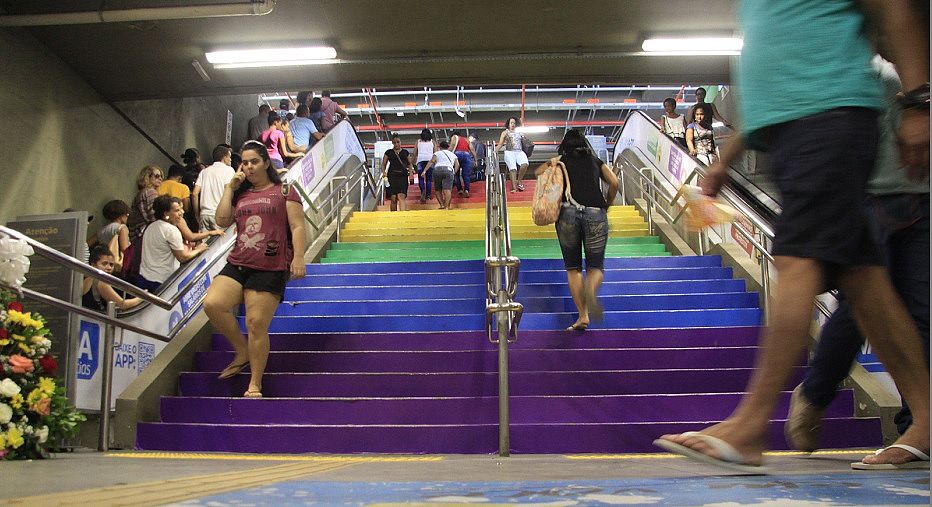 Escadaria arco-íris na Estação da Lapa. Foto: Almiro Lopes/Correio