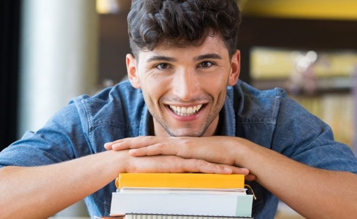 Estudantes têm desconto em sauna gay hoje