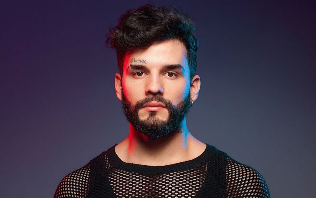 Fiákra abre a 20ª Parada do Orgulho LGBTS de Brasília no trio da Uber