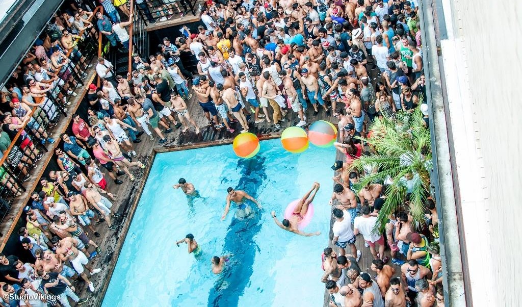 Fresh, a festa - pool party gay em São Paulo
