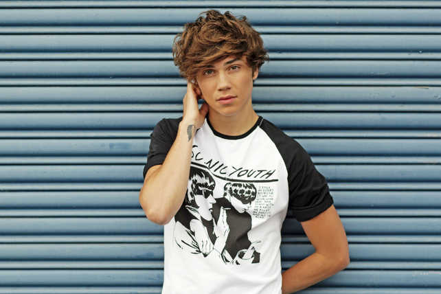 George Shelley, da boy band Union J, se declara bissexual