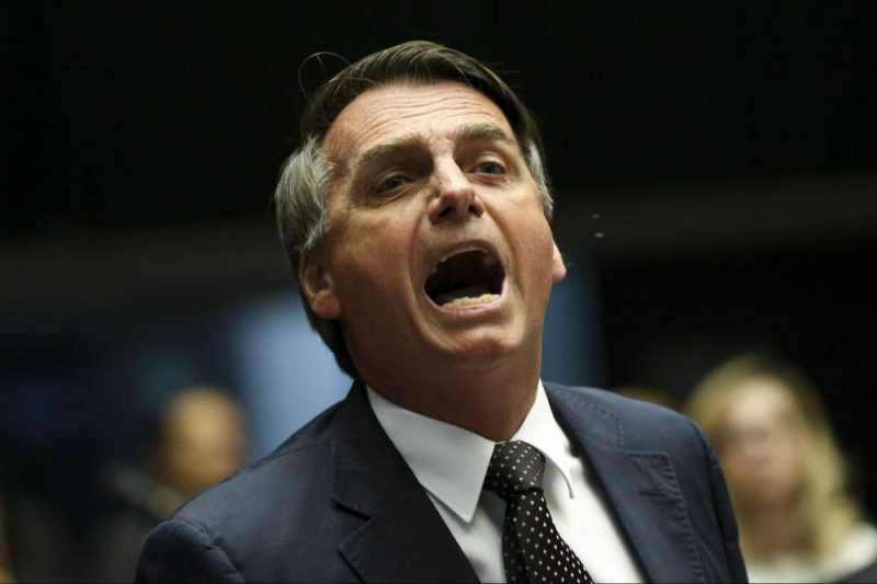 Grupo no Facebook LGBTS Contra Bolsonaro faz sucesso