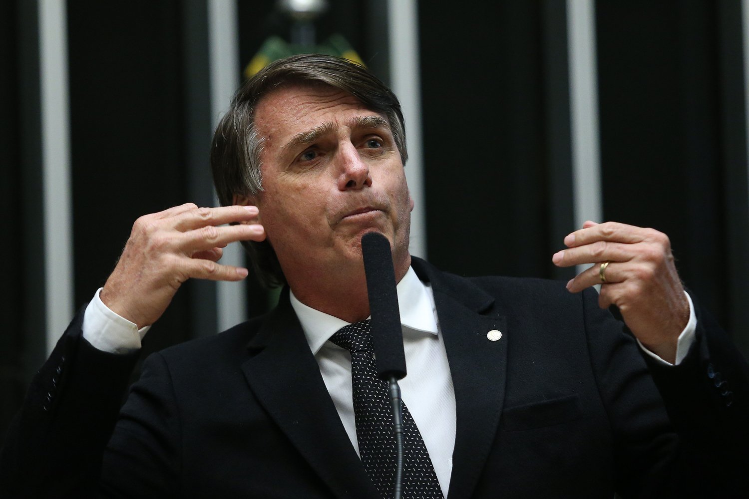 Jair Bolsonaro aparecerá com gays e bandeira LGBT em busca de votos