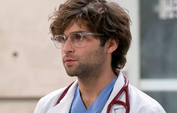 Jake Borelli, de Grey's Anatomy, assumiu-se gay no Instagram