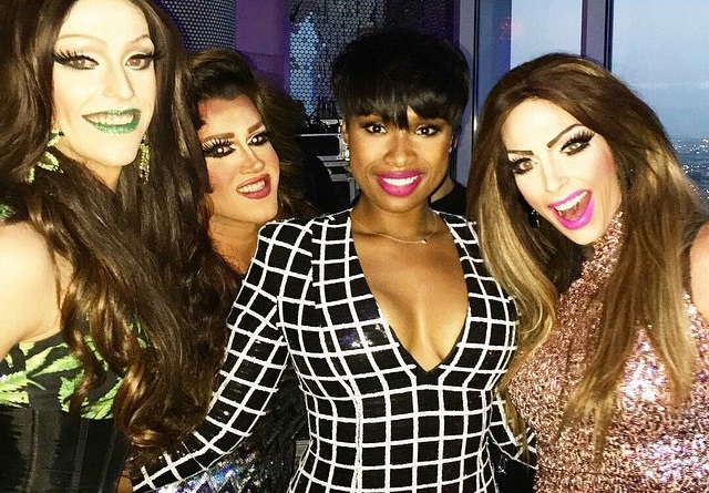 A diva Jennifer Hudson fez aparição surpresa em casamento gay nos Estados Unidos