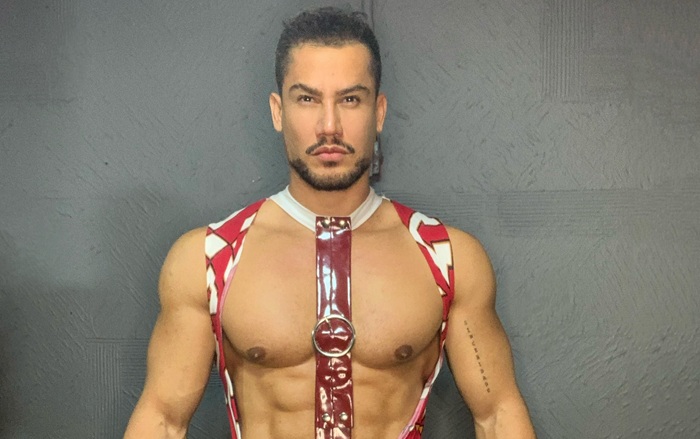 Tem 10 strippers na festa Lollipop na Lagoa sábado