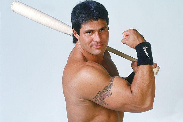 Ex-jogador de beisebol José Canseco disse que viverá 