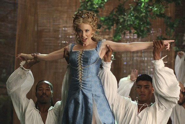 Kylie Minogue faz participação como rainha de bar gay na série 'Galavant'