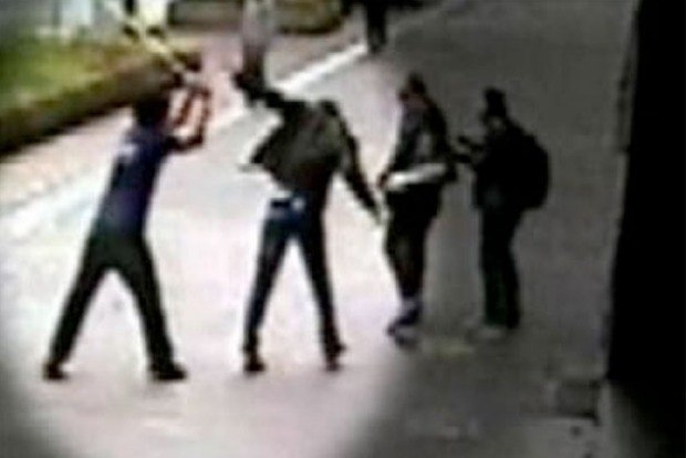 Jovem gay agredido na Paulista com lâmpada: agressores condenados a pagar multa