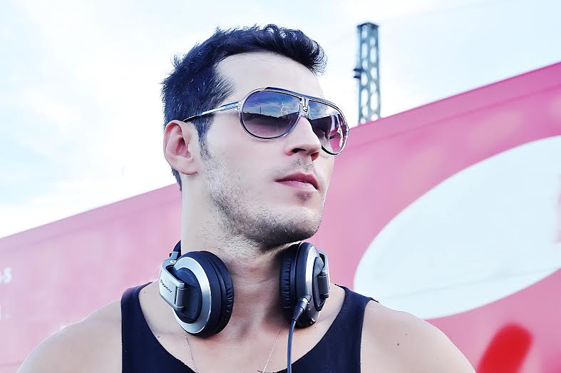Leandro Becker está na programação de carnaval do clube