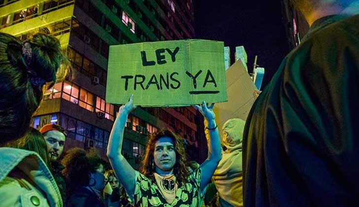 Lei para pessoas transexuais é aprovada no Congresso do Uruguai