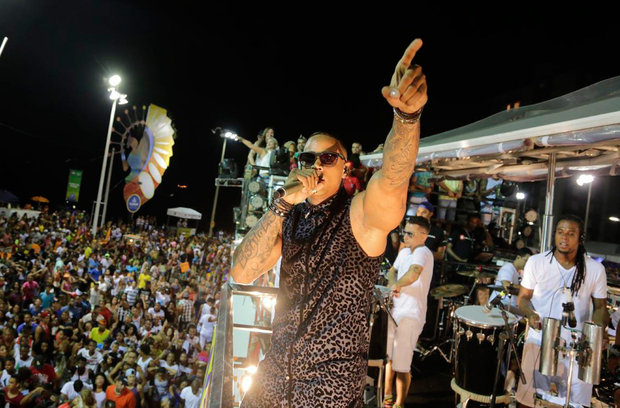 Léo Santana dá declaração homofóbica, anti-gays, no carnaval de Salvador