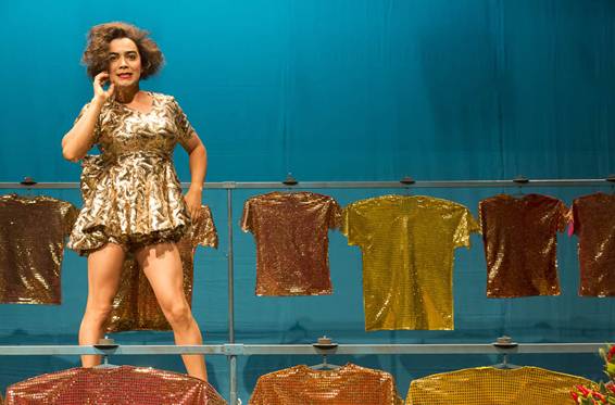 Lindsay Paulino em Rose, a Doméstica do Brasil