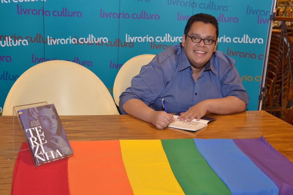 Terezinha e outros contos de literatura queer de Josué Souza