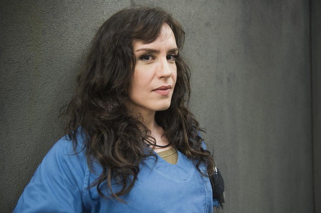 Atriz transexual Maria Clara Spinelli estrela Supermax, misto de thriller e reality da Globo