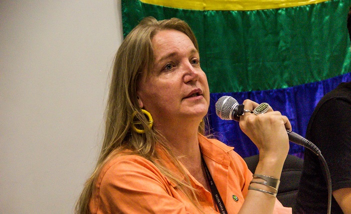 Marina Reidel criticas protestos de transexuais em teatro