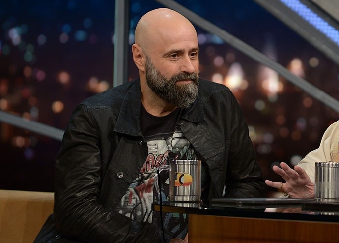 Mauro Mendonça Filho, diretor de 'Verdades Secretas', diz que ainda existe teste do sofá gay