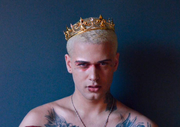 Ator pornô gay Mickey Talylor lança videoclipe de 'All Day'
