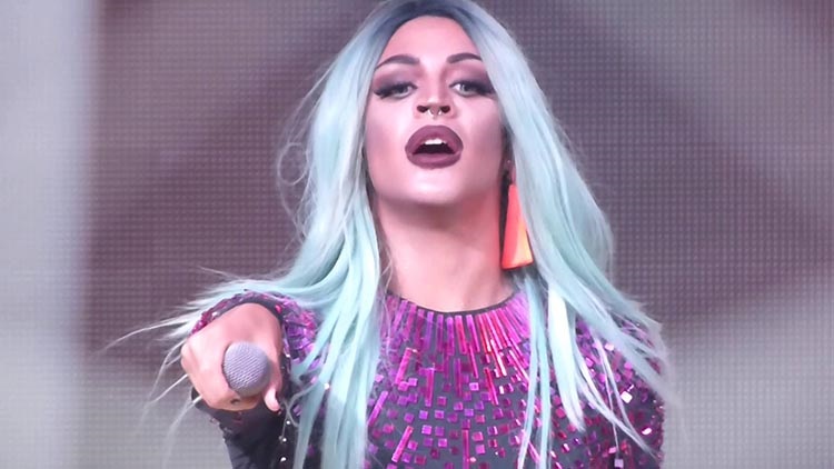 Pabllo Vittar cantará em micarê LGBT, Bloco da Farra, no aniversário da Vic Haus