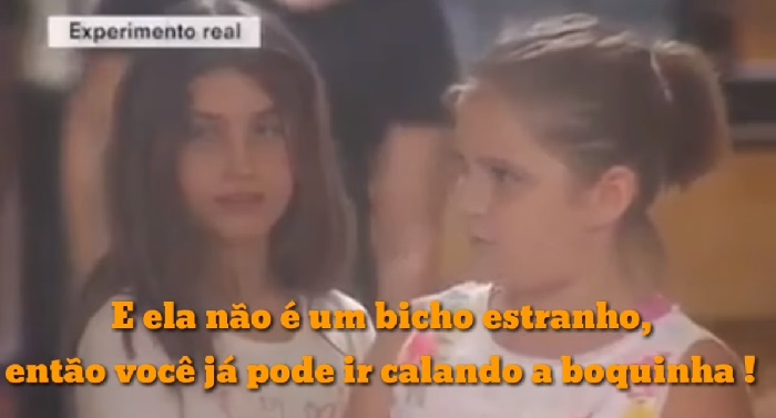 Menina defende outra que tem pais gays