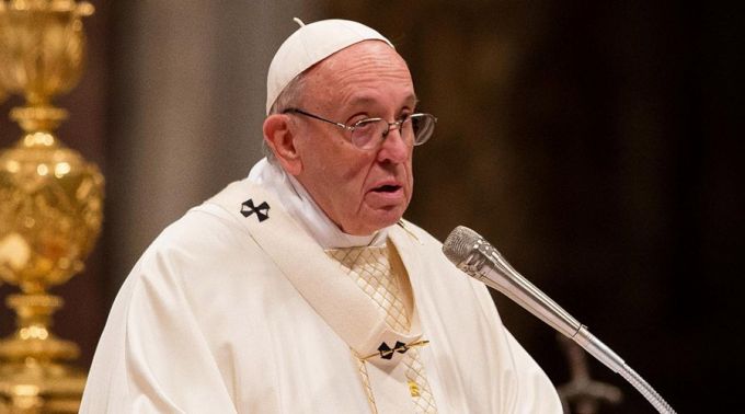 Papa Francisco critica homossexuais na Igreja Católica
