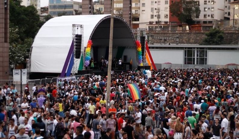 20ª Parada LGBT de BH divulga cantores, drags e DJs que vão se apresentar