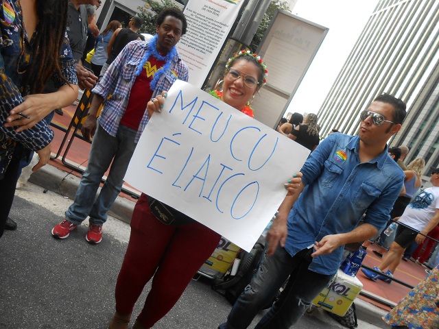 20ª Parada do Orgulho LGBT de São Paulo: confira imagens e fotos de cartazes de protestos na Avenida Paulista