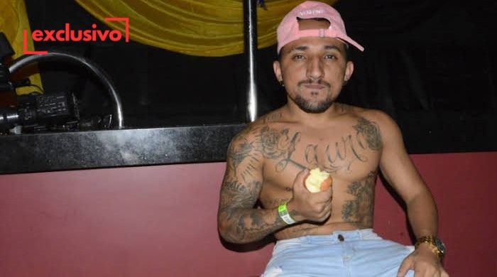 Pistolinha disse se arrepender de cenas gays, mas voltou atrás