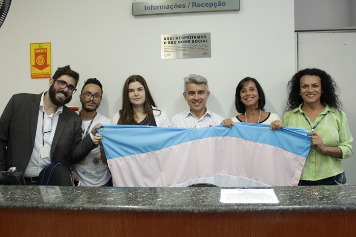 Prefeitura de São Paulo inaugura placa em respeito a nome social de transexuais e travestis