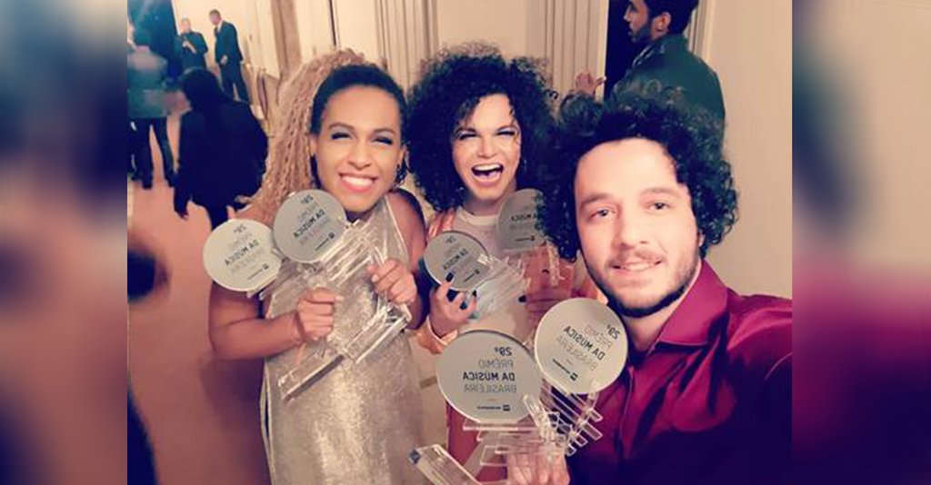 As Bahias e a Cozinha Mineira: grupo leva dois troféus no Prêmio da Música Brasileira pelo álbum 'Bixa'