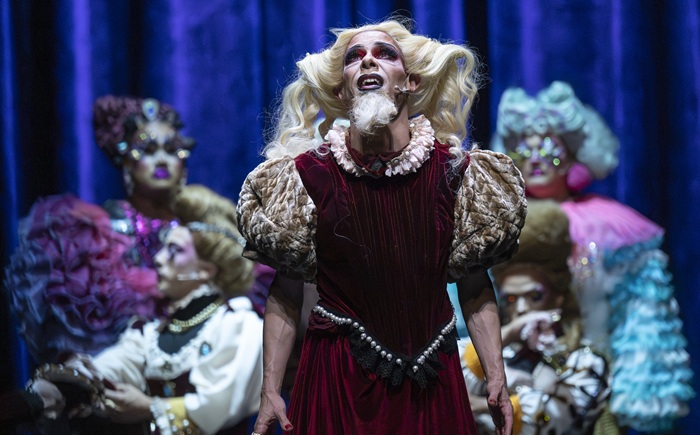 Peça de Shakespeare só com drag queens voltou a SP