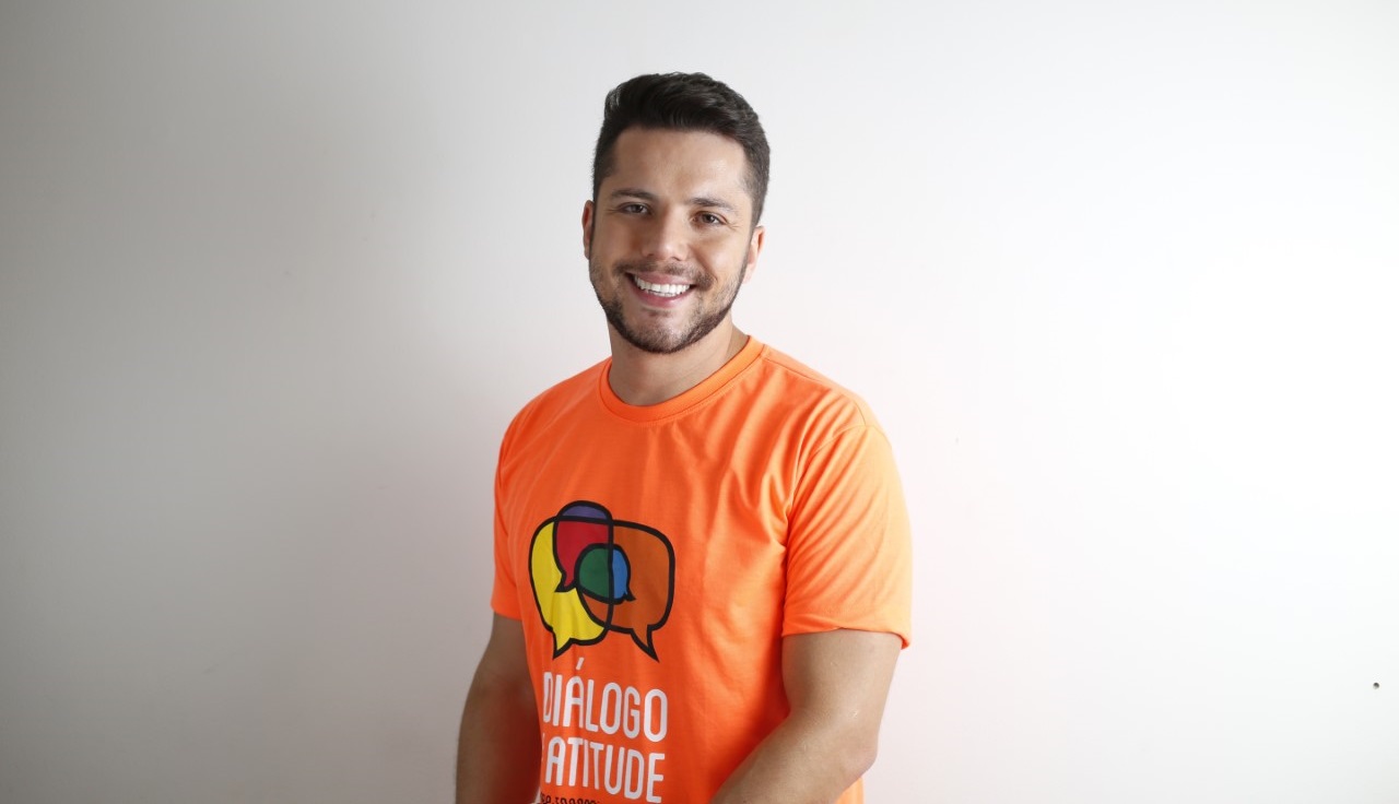 Ricardo Lucas, empresário gay é candidato a deputado estadual pelo PCdoB no Distrito Federal