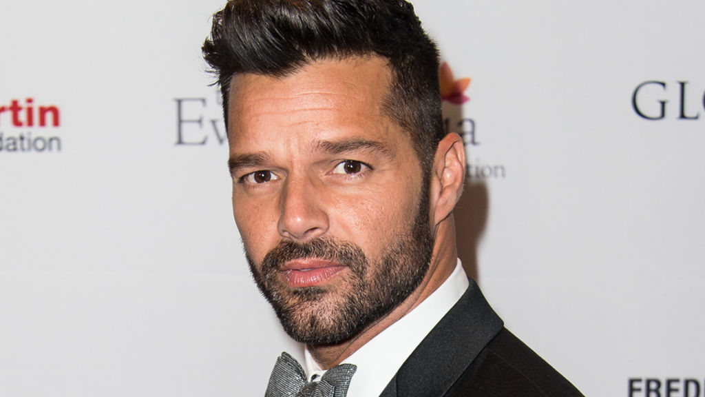 Ricky Martin publica foto totalmente pelado