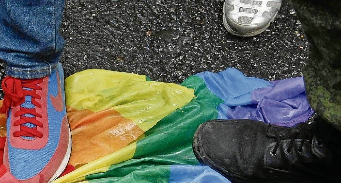 Russos não aprovam sexo gay, diz pesquisa