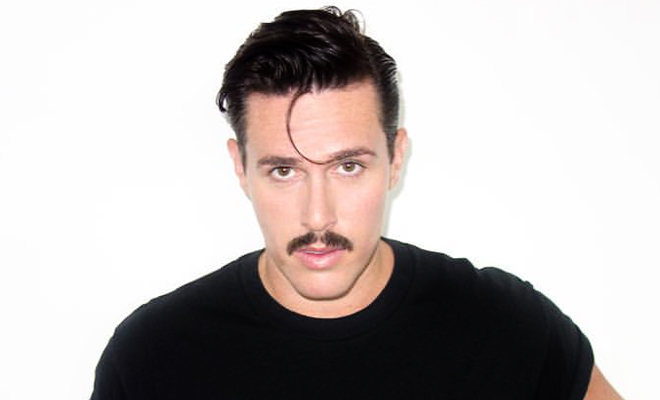 Sam Sparro: cantor gay se casa no deserto da Califórnia