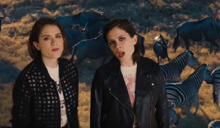 Ícone lésbico, Tegan and Sara lança clipe novo, Boyfriend